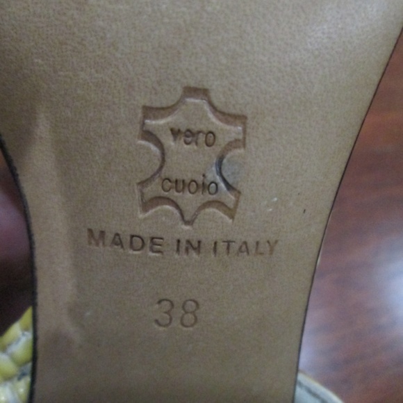 Snakeskin Slingbacks Size 38 / 8 - Picture 7 of 8